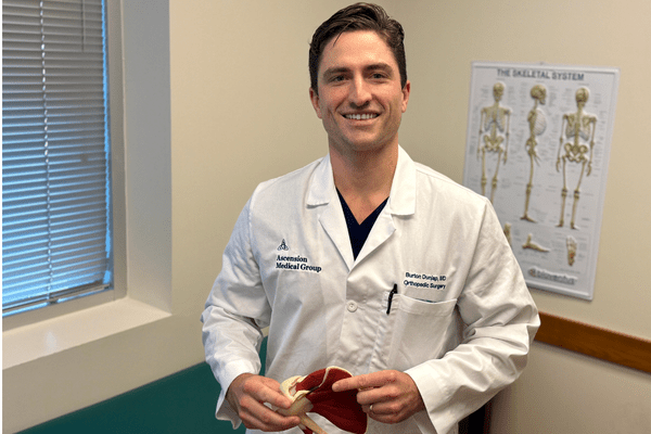 Burton Dunlap, MD, is a fellowship-trained orthopedic surgeon specializing in shoulder injuries and advanced shoulder repair.