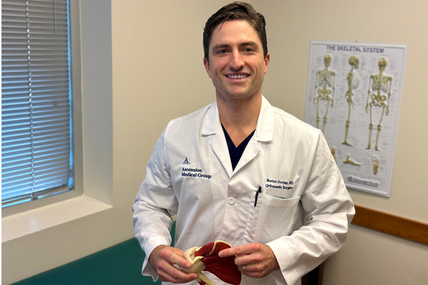 Burton Dunlap, MD, is a fellowship-trained orthopedic surgeon specializing in shoulder injuries and advanced shoulder repair.