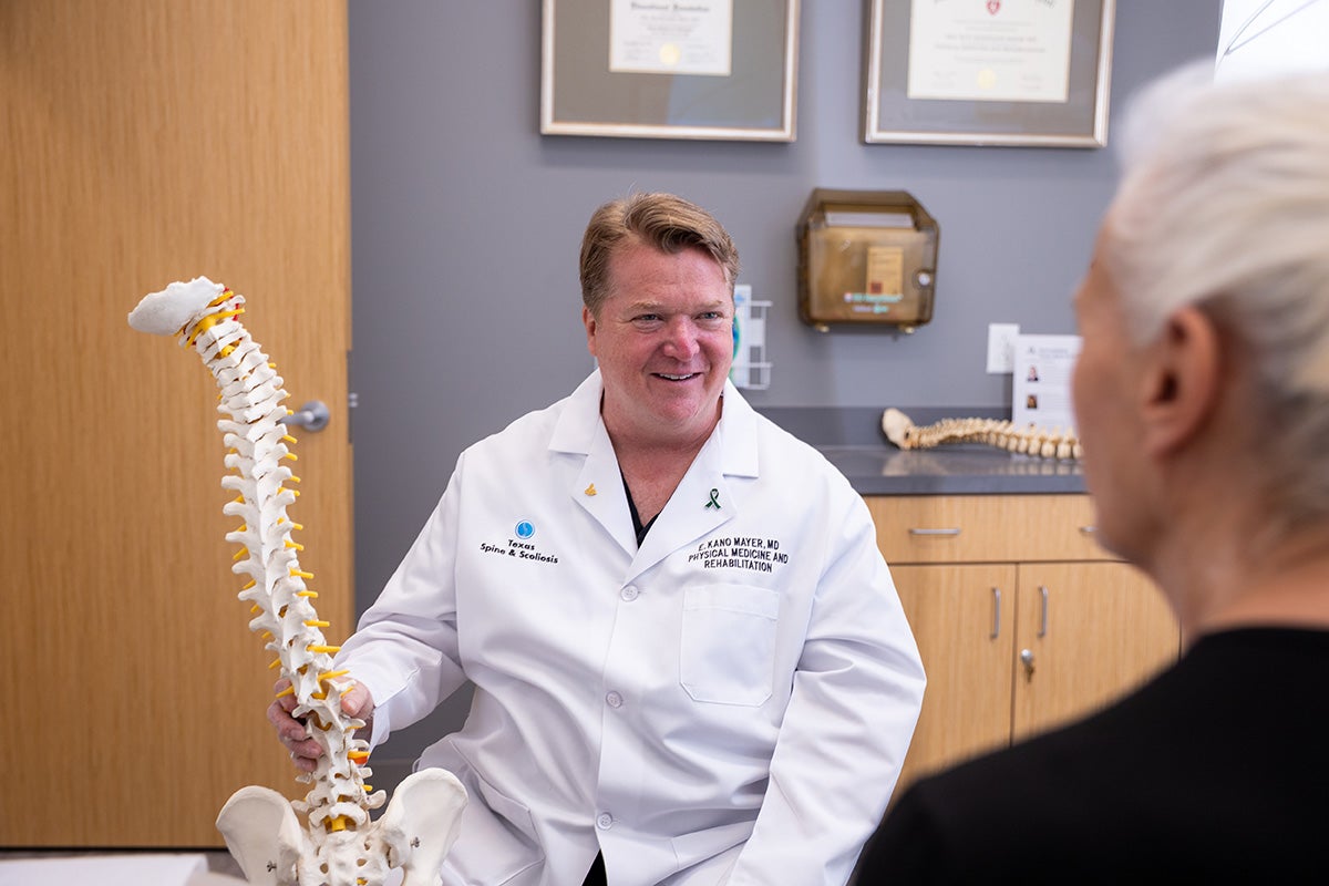 Ascension Texas Spine & Scoliosis listens to understand each patient's concerns and treatment goals.