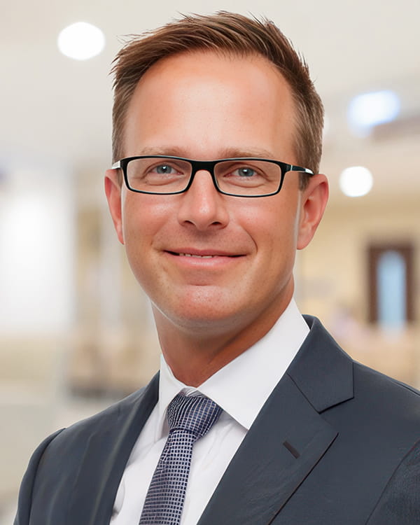 Rudolph C Glattes, MD, Orthopedic Surgery