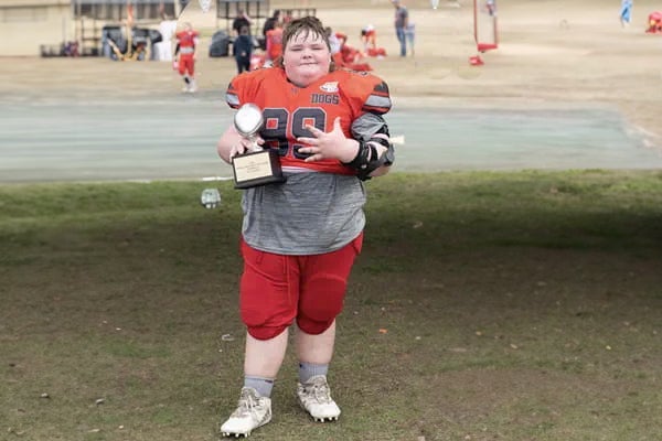 Teen football player, Lanier, makes comeback after shattering his arm.