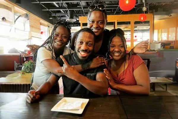 Brooke Anderson and family at dinner